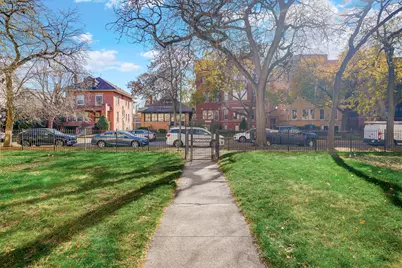 2046 E 72nd Place #2w, Chicago, IL 60649 - Photo 7