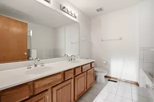 611 Belmont Ln, Carol Stream, IL 60188 - Photo 11