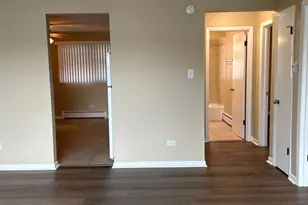 [Address not provided], La Grange, IL 60525 - Photo 15