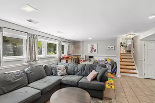 801 E Greenwood Dr, Mount Prospect, IL 60056 - Photo 17