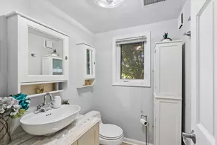 801 E Greenwood Dr, Mount Prospect, IL 60056 - Photo 15