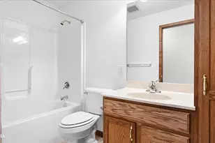 2136 N 34th Rd, Ottawa, IL 61350 - Photo 25