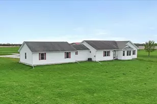 2136 N 34th Rd, Ottawa, IL 61350 - Photo 3