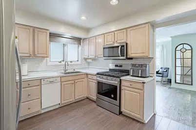 3890 Gregory Drive #1, Northbrook, IL 60062 - Photo 11