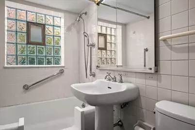 7012 N Kenton Avenue, Lincolnwood, IL 60712 - Photo 17