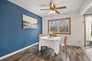 30W130 Huntington Dr, Warrenville, IL 60555 - Photo 5