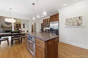 1005 Stonehedge Rd, Saint Charles, IL 60174 - Photo 15