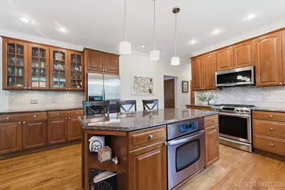 1005 Stonehedge Road, Saint Charles, IL 60174 - Photo 13