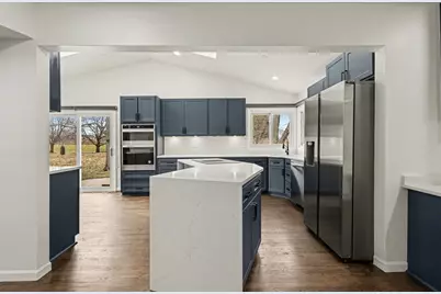 3002 N Maple Tree Lane, Wadsworth, IL 60083 - Photo 3