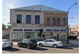 160 W State St, Sycamore, IL 60178 - Photo 1