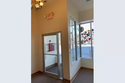 160 W State Street, Sycamore, IL 60178 - Photo 3