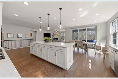 51 Somerset Circle, Wheaton, IL 60189 - Photo 11