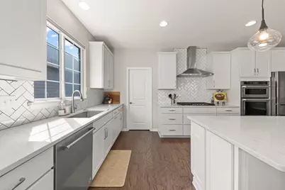 51 Somerset Circle, Wheaton, IL 60189 - Photo 9