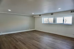 2018 E Ivy Ln, Mount Prospect, IL 60056 - Photo 23