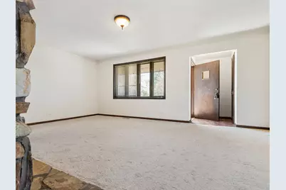 1726 E Lincoln Avenue, Des Plaines, IL 60018 - Photo 13