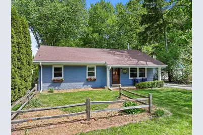 946 W Winchester Road, Libertyville, IL 60048 - Photo 1