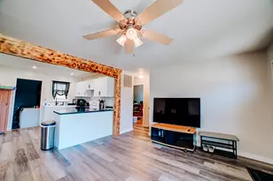 850 E Locust St, Watseka, IL 60970 - Photo 7