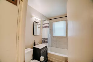 850 E Locust St, Watseka, IL 60970 - Photo 15