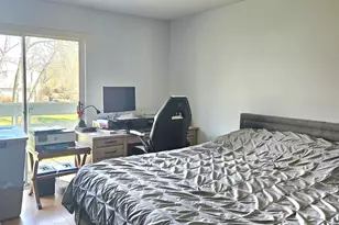 1068 Courtland Dr, Buffalo Grove, IL 60089 - Photo 19