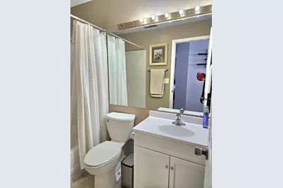 1068 Courtland Drive #1068, Buffalo Grove, IL 60089 - Photo 13