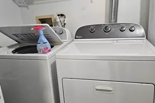 1068 Courtland Dr, Buffalo Grove, IL 60089 - Photo 11