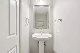 1925 N Maud Ave, Chicago, IL 60614 - Photo 9