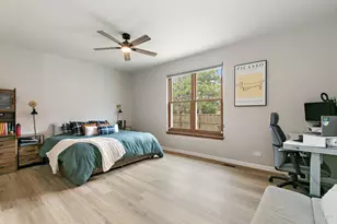 100 S Constitution Dr, Aurora, IL 60506 - Photo 15