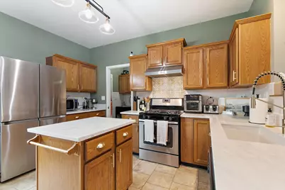 100 S Constitution Drive, Aurora, IL 60506 - Photo 11