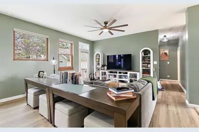 100 S Constitution Drive, Aurora, IL 60506 - Photo 5