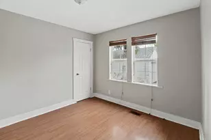 107 S Draper Ave, Champaign, IL 61821 - Photo 15