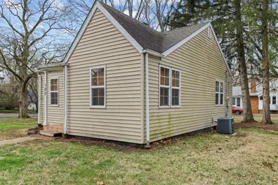 107 S Draper Avenue, Champaign, IL 61821 - Photo 3