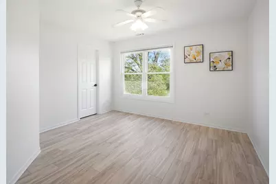 215 S Winthrop Drive, Round Lake, IL 60073 - Photo 19