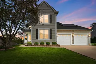215 S Winthrop Dr, Round Lake, IL 60073 - Photo 1