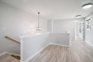 215 S Winthrop Dr, Round Lake, IL 60073 - Photo 13
