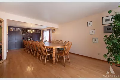 9345 S 82nd Court, Hickory Hills, IL 60457 - Photo 3