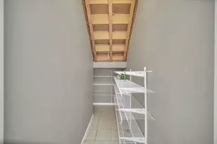 454 Esselen Ct, Carol Stream, IL 60188 - Photo 19