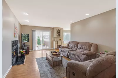 2212 Magnolia Court W, Buffalo Grove, IL 60089 - Photo 9