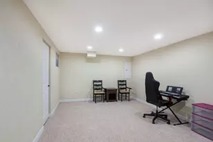 2212 Magnolia Ct W, Buffalo Grove, IL 60089 - Photo 21
