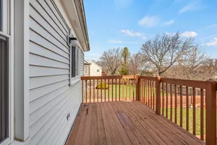 2212 Magnolia Ct W, Buffalo Grove, IL 60089 - Photo 23