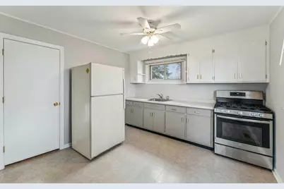 1484 N Hicks Road, Palatine, IL 60067 - Photo 9