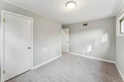 1484 N Hicks Road, Palatine, IL 60067 - Photo 15