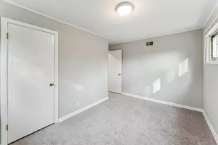 1484 N Hicks Rd, Palatine, IL 60067 - Photo 15