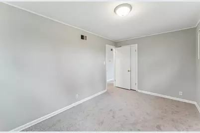 1484 N Hicks Road, Palatine, IL 60067 - Photo 13