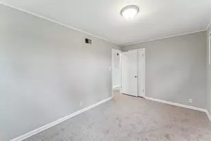 1484 N Hicks Rd, Palatine, IL 60067 - Photo 13