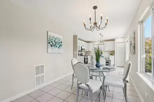 2060 Lyndhurst Ln, Aurora, IL 60503 - Photo 13