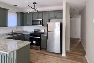 6439 S St Lawrence Ave, Chicago, IL 60637 - Photo 3