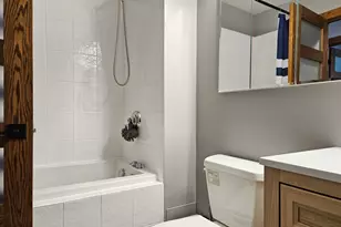 126 Borris Cir, Streamwood, IL 60107 - Photo 19