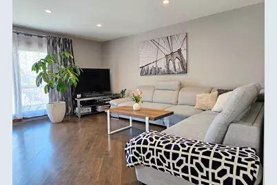 126 Borris Circle, Streamwood, IL 60107 - Photo 5