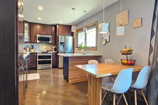 126 Borris Cir, Streamwood, IL 60107 - Photo 7