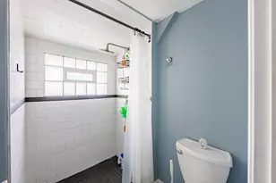 5935 W Patterson Ave, Chicago, IL 60634 - Photo 21